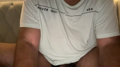 sexyboy37040799 online show from July 24, 8:33 am