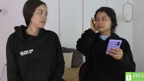 chanell and yina online show from September 25, 1:18 pm