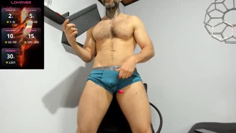 Snapshot of sexycolombian2022 chatting on October 22, 12:18 pm Antonioylola online show from October 22, 12:18 pm