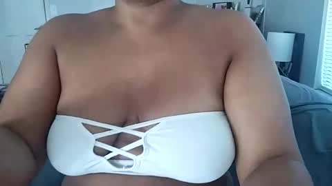 Snapshot of sexyfl440703 chatting on October 12, 7:27 pm sexyfl440703 online show from October 12, 7:27 pm