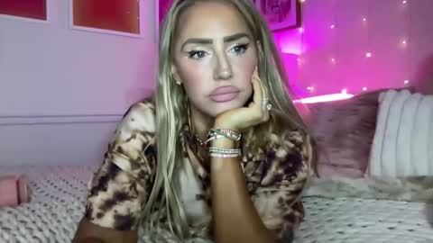 Ashley Love online show from February 5, 12:20 pm