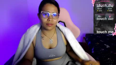 sexyloba  independent model online show from June 8, 12:27 am