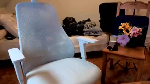 Vincent Vega online show from June 8, 2:07 pm