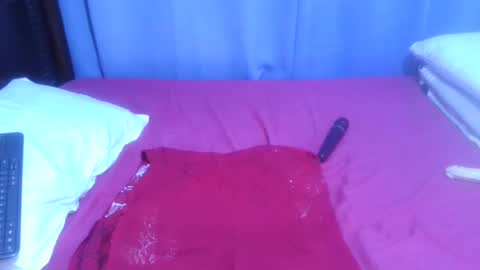 Snapshot of sexymompie chatting on January 15, 10:59 am CANDY online show from January 15, 10:59 am