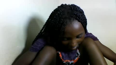 VIVIAN online show from February 16, 4:32 pm