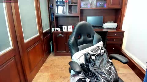 R A C H E L online show from November 18, 12:19 pm