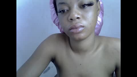 sexyxpeach online show from March 21, 6:23 pm