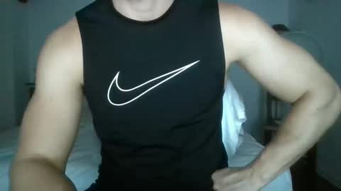 Snapshot of sexyyphilip chatting on January 29, 11:56 pm sexyyphilip online show from January 29, 11:56 pm