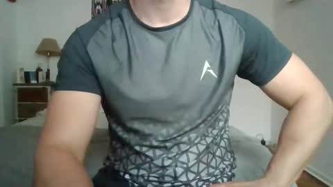 Snapshot of sexyyphilip chatting on October 17, 8:57 pm sexyyphilip online show from October 17, 8:57 pm