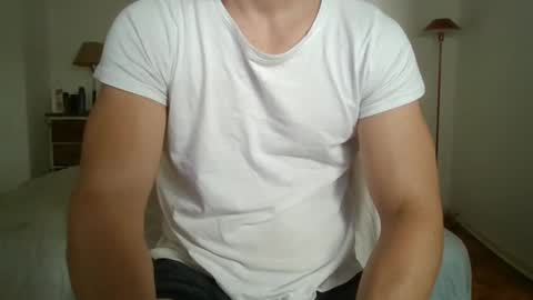 Snapshot of sexyyphilip chatting on February 22, 8:09 pm sexyyphilip online show from February 22, 8:09 pm