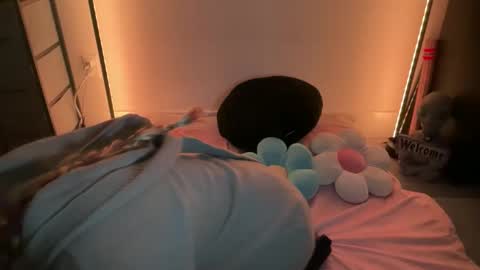 Snapshot of shadebabe chatting on November 1, 6:56 am shadebabe online show from November 1, 6:56 am