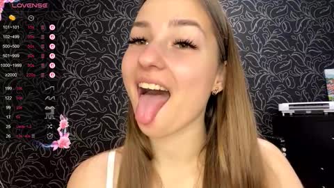 Iris online show from October 31, 8:31 pm