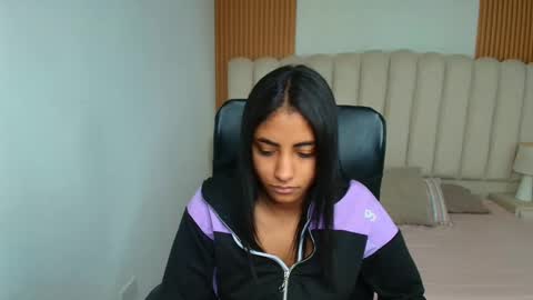 shanelle online show from February 20, 6:19 am