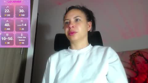 Snapshot of shantalhot69 chatting on December 16, 8:41 am Shantal  online show from December 16, 8:41 am