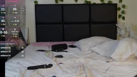 shanty_hugs online show from January 26, 9:51 pm