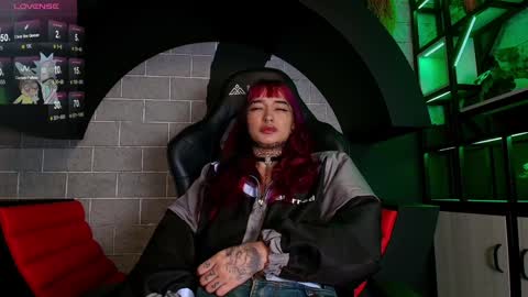 SharaRoss online show from December 19, 11:18 am