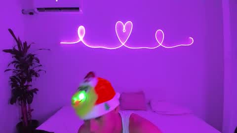 shark_boy21 online show from November 30, 12:40 am