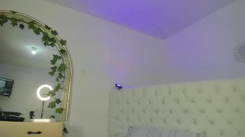 Sharlot online show from February 10, 1:14 pm