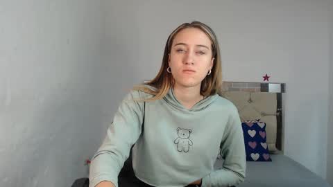 Sara online show from February 21, 1:22 pm