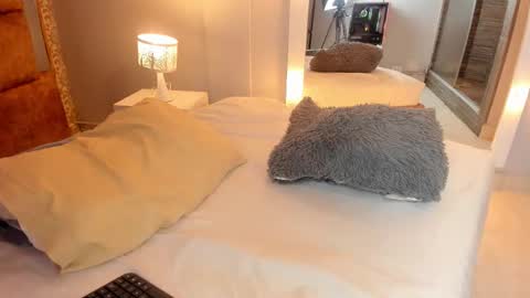  SHARLOTTE   online show from March 19, 12:32 pm