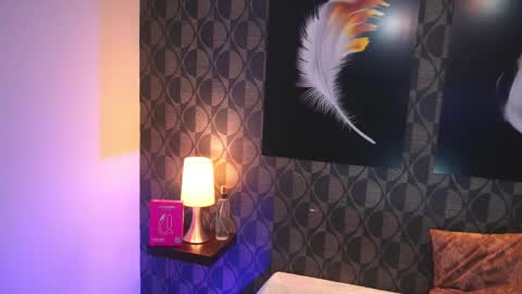 Sharom  online show from March 27, 7:15 pm