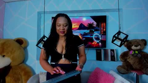 Sharon Noa online show from March 24, 11:38 am