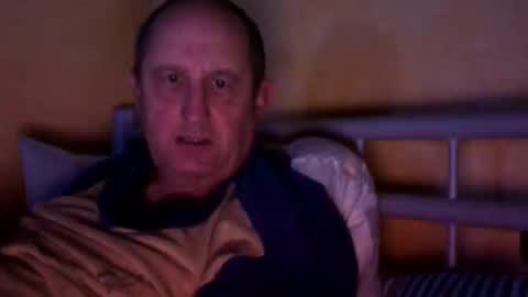 Snapshot of sharpshoder chatting on February 1, 9:40 pm Peter online show from February 1, 9:40 pm