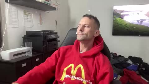 shaunzee35 online show from April 27, 8:45 am