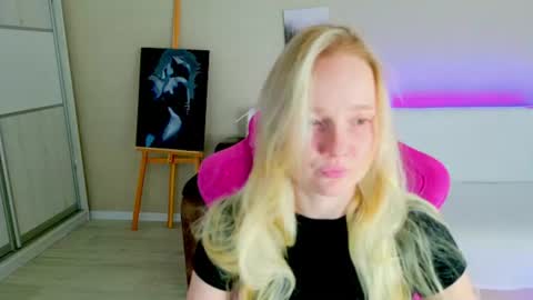 shawty_miia online show from June 23, 12:44 pm