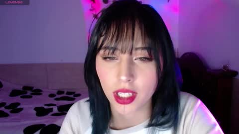 Shayla 3 online show from October 16, 9:24 pm