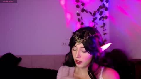 Shayla 3 online show from October 31, 12:05 pm