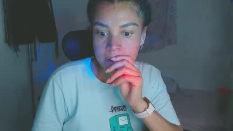 Shayna online show from March 8, 2:04 am