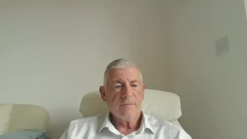 she52 online show from June 18, 12:43 pm