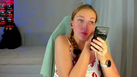 she_wolf1 online show from June 7, 1:38 pm