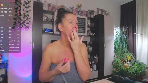 Sheila GMT 2 Tuesday Wednesday Friday Saturday Sunday- 8  5  online show from January 13, 4:42 am