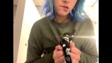 Shelby holes online show from January 11, 1:59 am