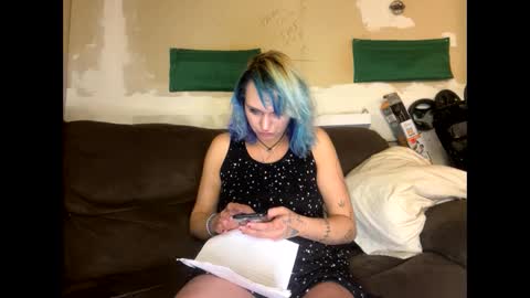 Shelby holes online show from January 10, 8:48 pm