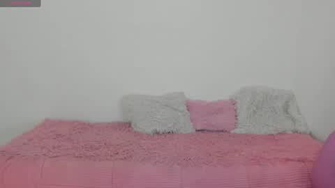   online show from August 5, 4:31 am