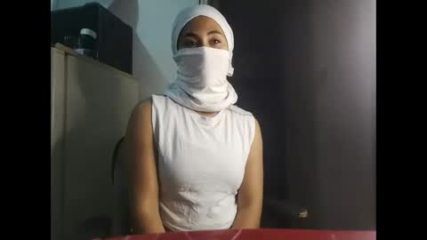 shelovesthemask online show from October 22, 5:54 am