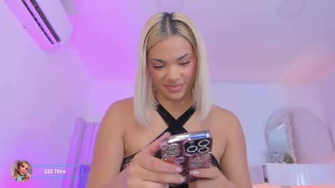 shelynna_azzul online show from February 2, 9:22 pm