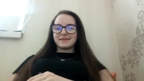 Emma online show from March 1, 7:01 am