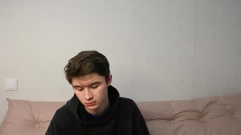 Max online show from October 26, 5:45 pm