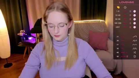 Hello guys my name is Aemilia online show from September 19, 8:51 am