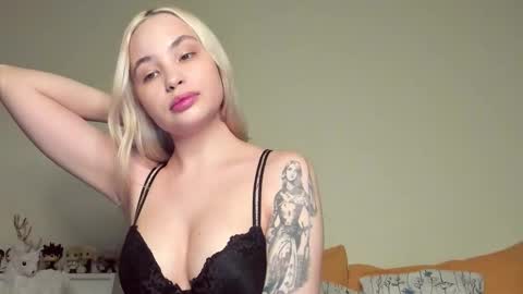 Lina online show from January 8, 2:50 am