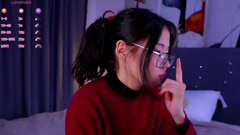 Naomi online show from May 4, 11:17 am