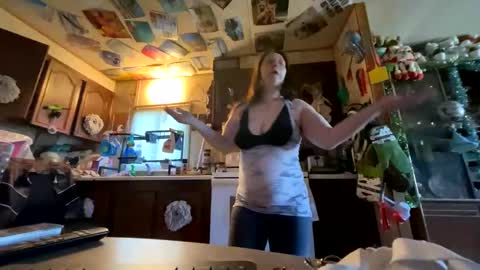 shorty920505 online show from September 23, 8:15 pm