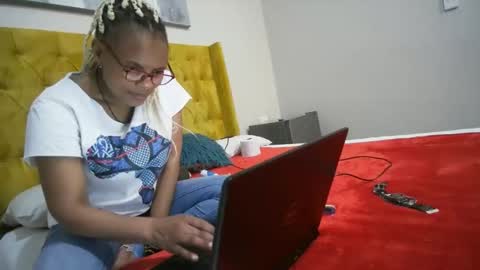 shotofmocha online show from September 19, 4:33 pm