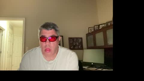 Chicago Guy online show from April 9, 3:32 am