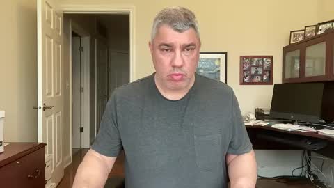 Chicago Guy online show from April 11, 10:14 pm