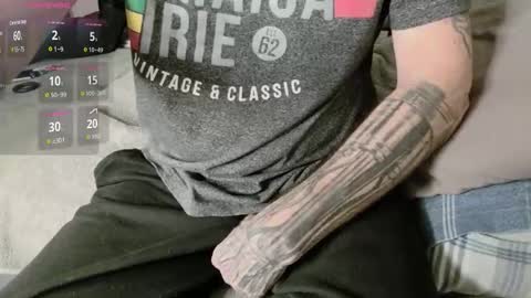 showofjay online show from October 20, 7:52 pm